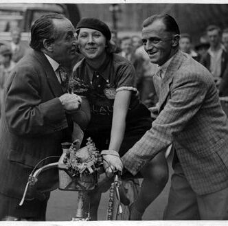 Evelyn Hamilton with Ben Tillett (left) and Claud Butler (right), 1935