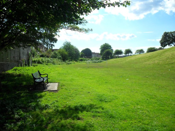 Rosemary Green today, the site of unmarked paupers’ graves from the Eastville Workhouse which lay on top of the bank to the right in the photo