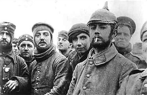 London Brigade Riflemen fraternising with men of 104th & 106th German Army Regiments (Dec 1914)